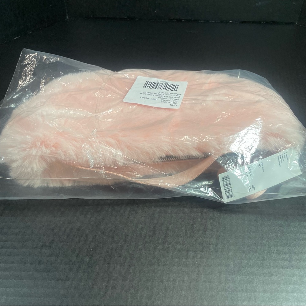 BNWT Urban Outfitters half moon plush faux fur handbag pink soft! PRICE FIRM!!! - Picture 11 of 12